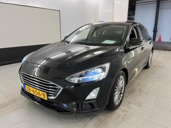 Ford Focus 1.0 EcoBoost Titanium Business 2019 - voorkant