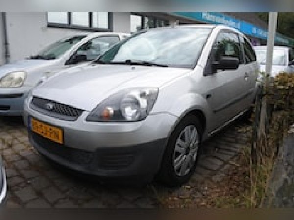 Ford Fiesta 1.3-8V Champion 2006 - voorkant