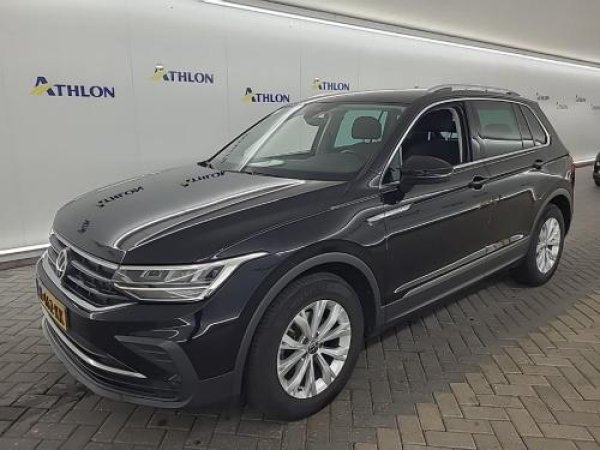 Volkswagen Tiguan 1.5 TSI Life Business 2021 - voorkant