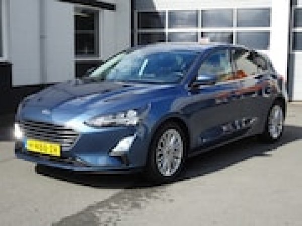 Ford Focus 1.0 EcoBoost Titanium Business 2020 - voorkant