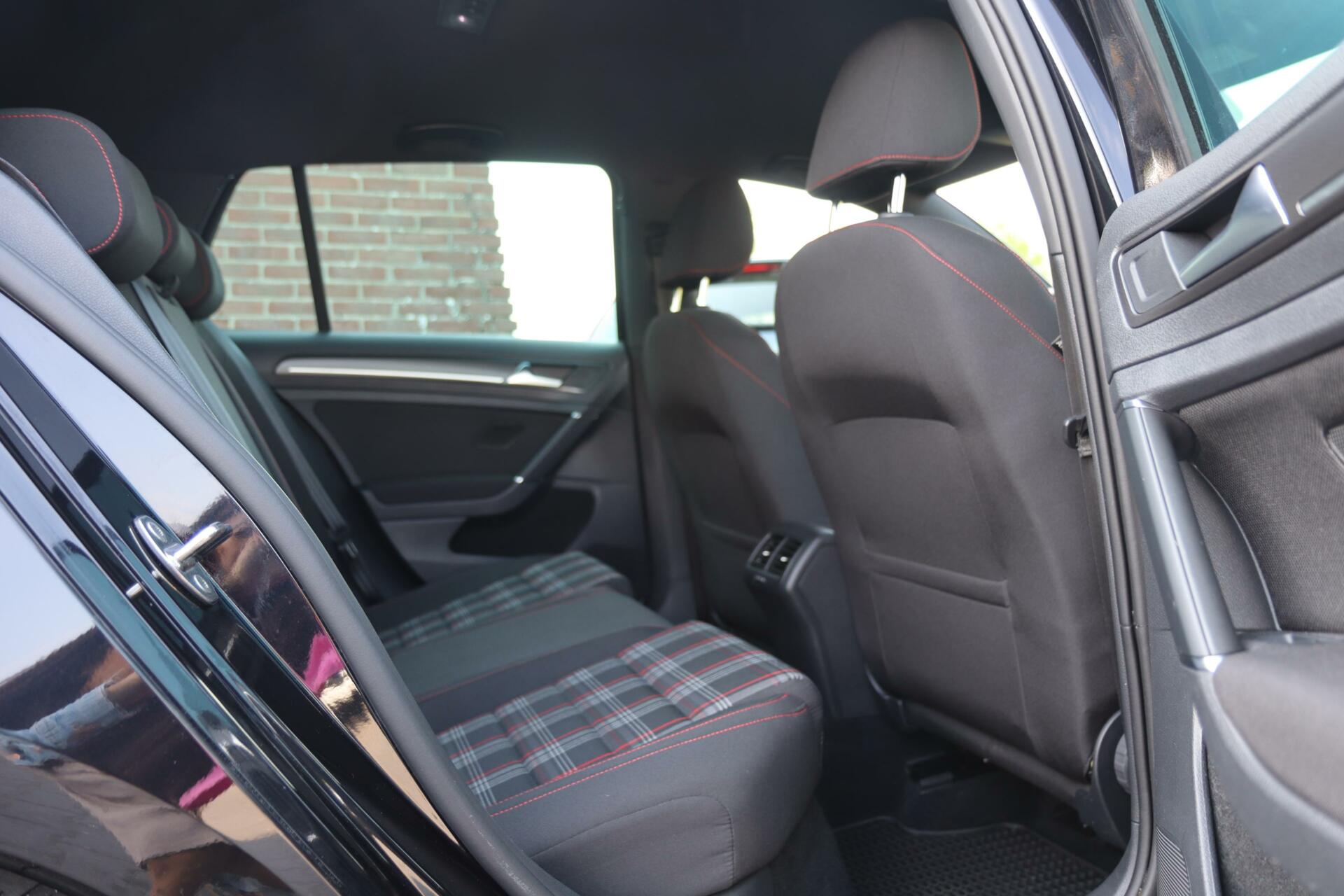Foto van Volkswagen Golf 7.5