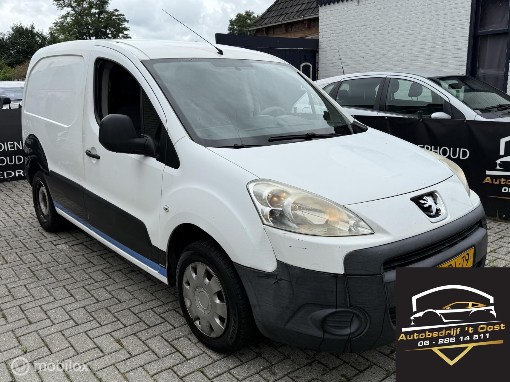 Peugeot Partner Bestel 120 1.6 HDI L1 XR airco trekhaak, apk 2009 - voorkant