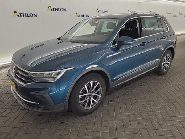 Volkswagen Tiguan 1.5 TSI Life Business 2021 - voorkant