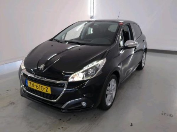 Peugeot 208 1.2 PureTech Signature 2019 - voorkant