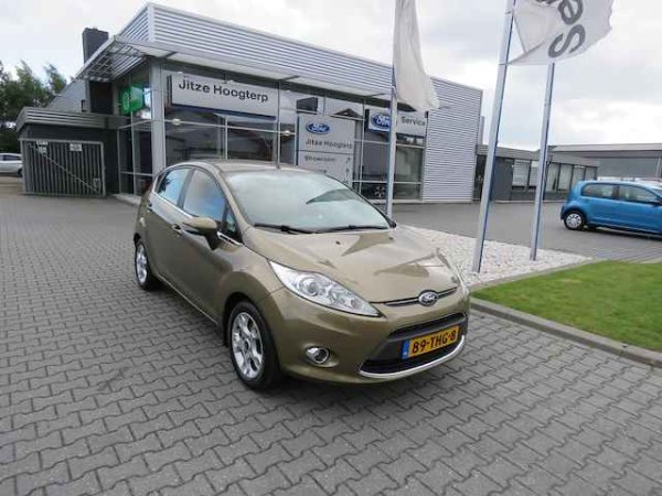 Ford Fiesta 1.6 Titanium 2012 - voorkant