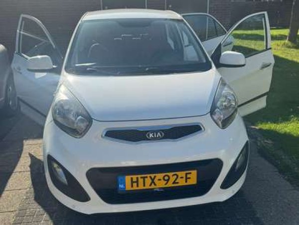 Kia Picanto 1.0 CVVT 2013 - voorkant