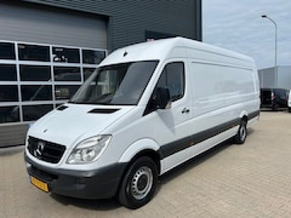 Mercedes-Benz Sprinter 313 2.2 CDI 432 HD 2013 - voorkant
