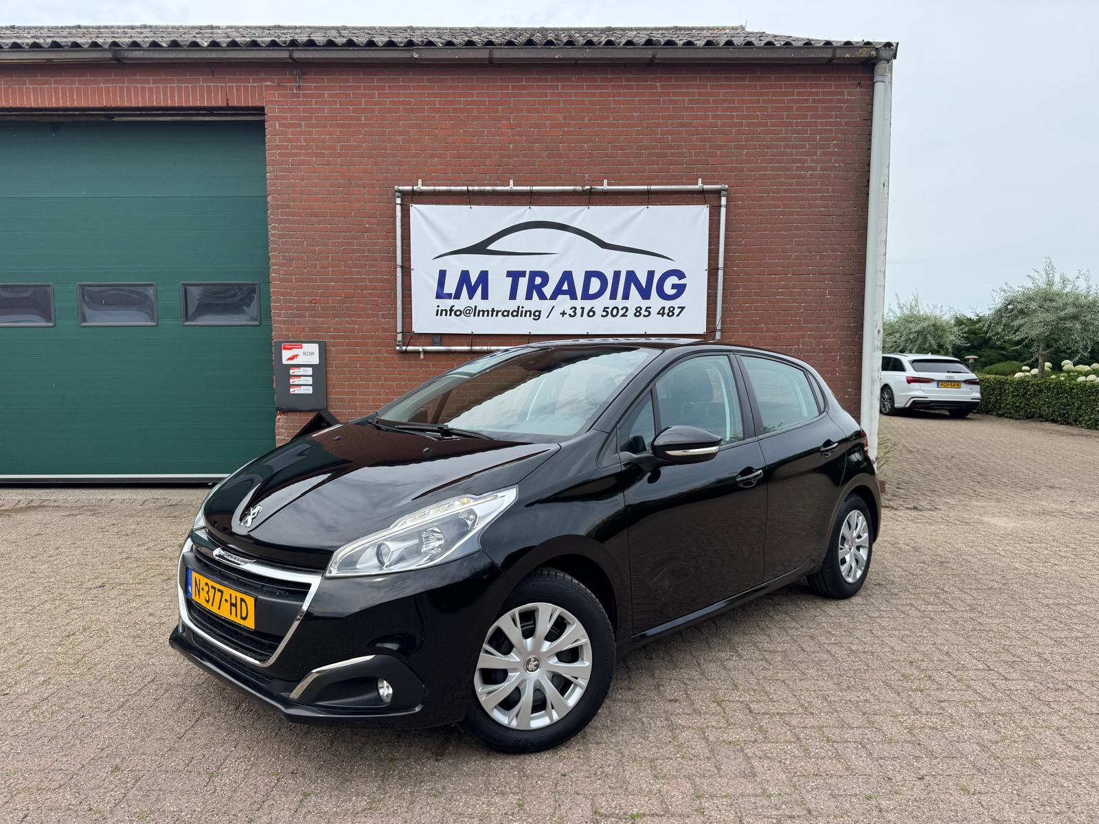 Peugeot 208 1.2 PureTech Blue Lease Executive 2017 - voorkant