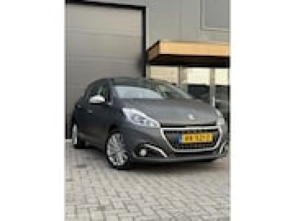 Peugeot 208 1.2 PureTech Blue Lease Executive 2018 - voorkant
