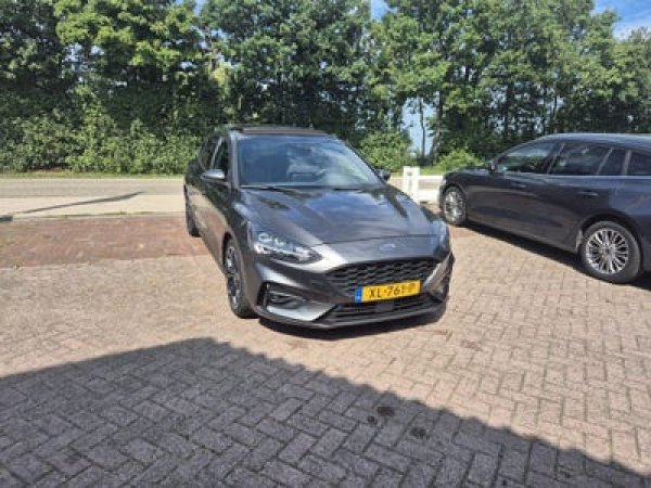 Ford Focus 1.0 EcoBoost ST Line Business 2019 - voorkant