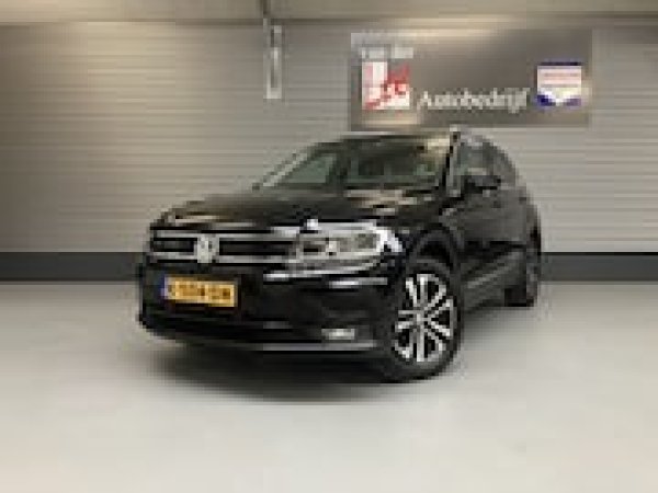 Volkswagen Tiguan 1.5 TSI ACT Highline Business R 2020 - voorkant