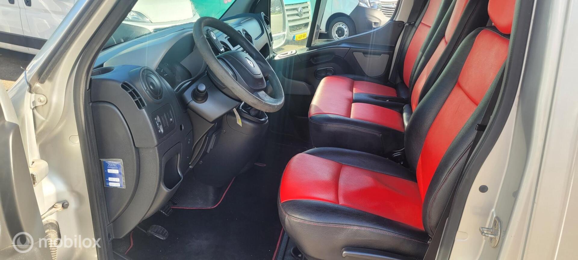 Foto van Renault Master Camper 104.000 KM