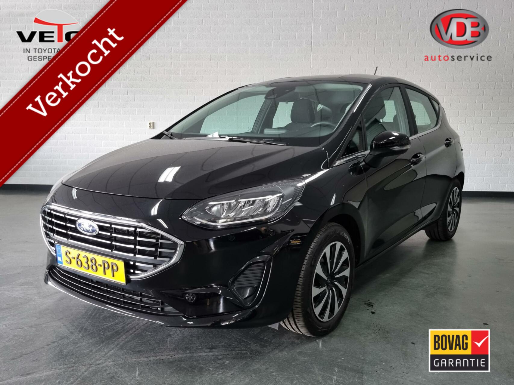 Ford Fiesta 1.0 EcoBoost Hybrid Titanium / Vaste Trekhaak 2022 - voorkant