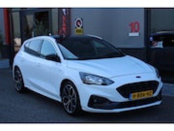 Ford Focus 1.0 EcoBoost Titanium Business 2018 - voorkant
