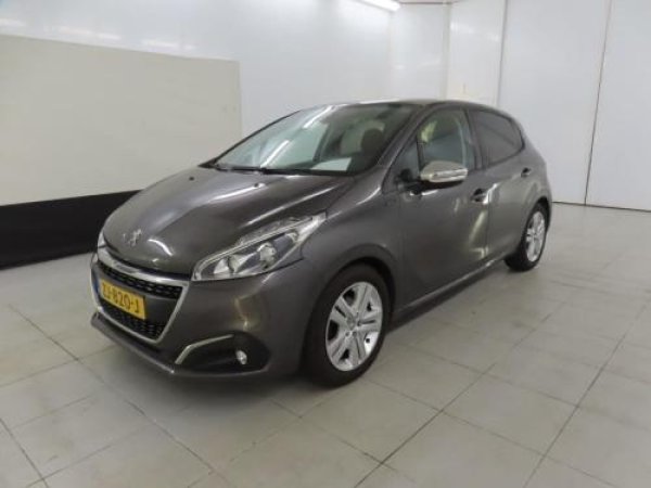 Peugeot 208 1.2 PureTech Signature 2019 - voorkant