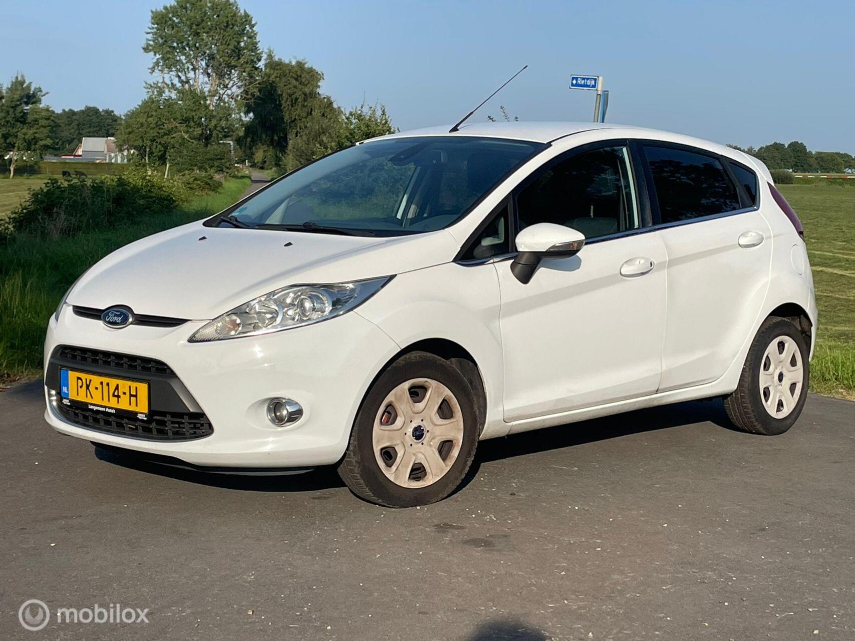 Ford Fiesta 1.25 Trend 2010 - voorkant