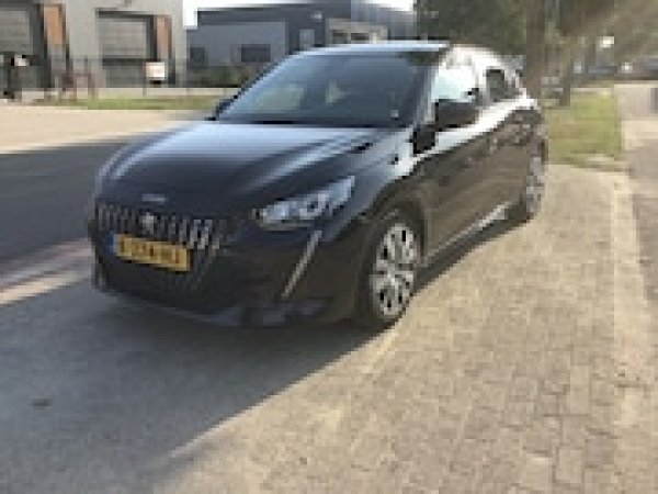 Peugeot 208 1.2 PureTech Active 2021 - voorkant