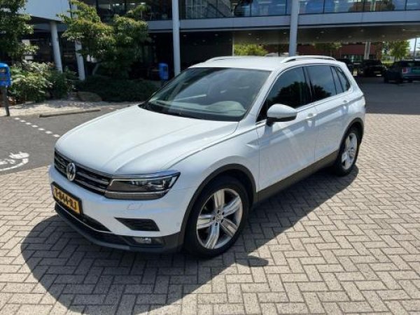 Volkswagen Tiguan 1.5 TSI R-Line Business+ 2020 - voorkant