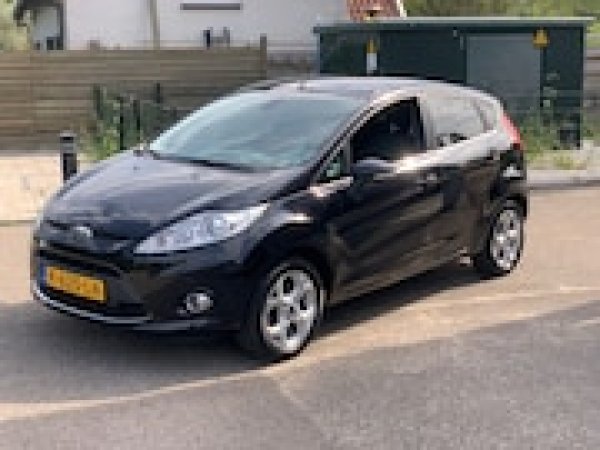 Ford Fiesta 1.25 Ghia 2010 - voorkant