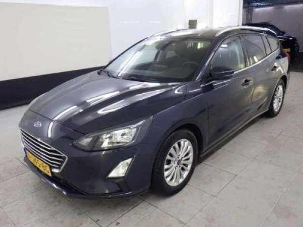Ford Focus 1.0 EcoBoost Titanium Business 2020 - voorkant