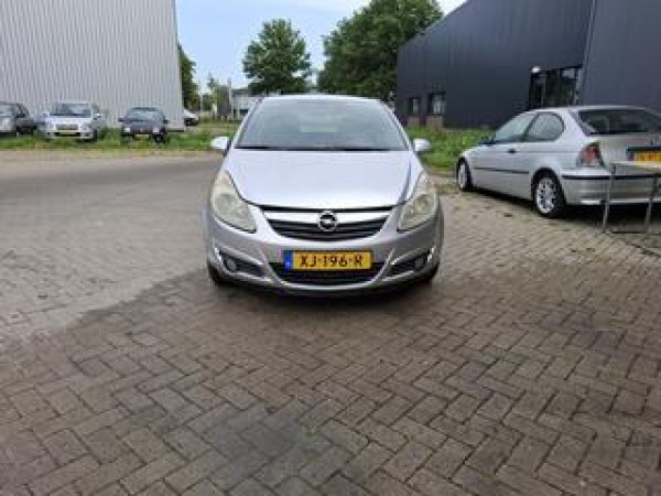 Opel Corsa 1.2-16V Business 2008 - voorkant