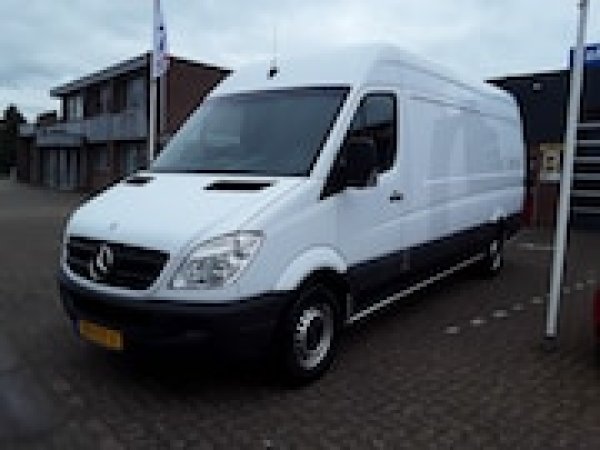 Mercedes-Benz Sprinter 313 2.2 CDI 432L EHD 2011 - voorkant