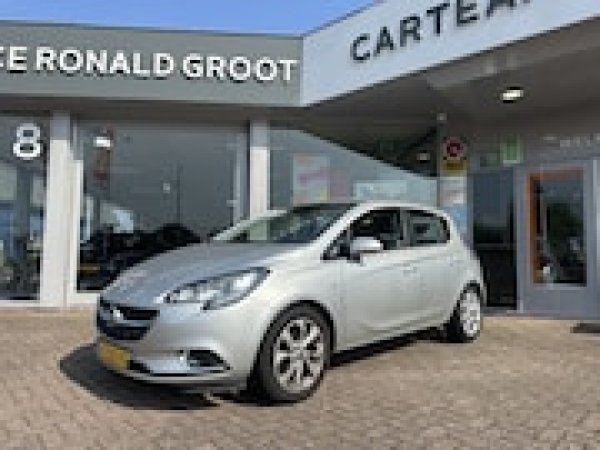 Opel Corsa 1.4 Online Edition 2017 - voorkant