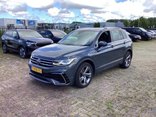 Volkswagen Tiguan 1.5 TSI R-Line Business 2023 - voorkant