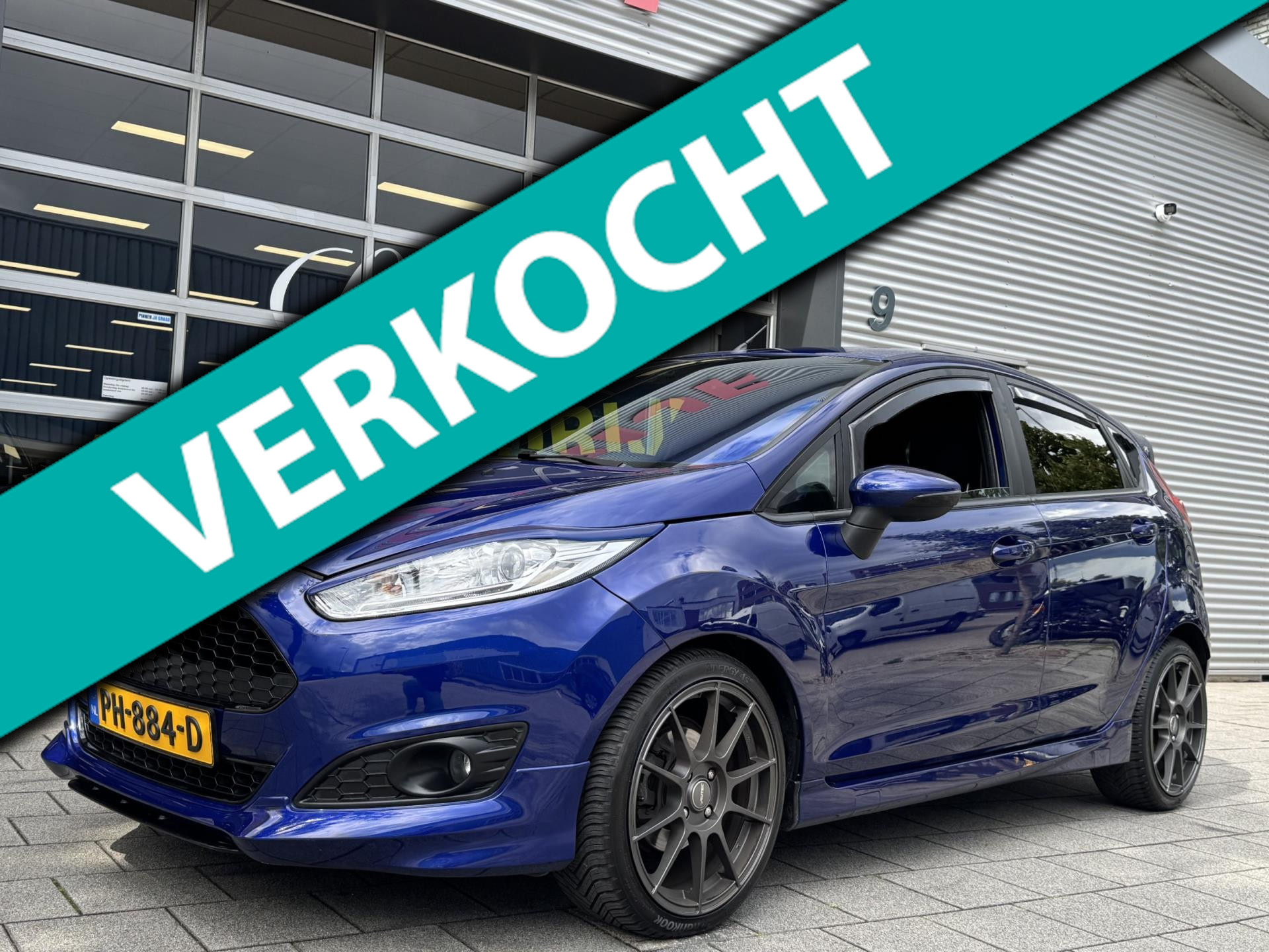 Ford Fiesta 1.0 EcoBoost ST Line - Navigatie I Airco I Sport pakket I LED I PDC I Dealer onderhouden 2017 - voorkant