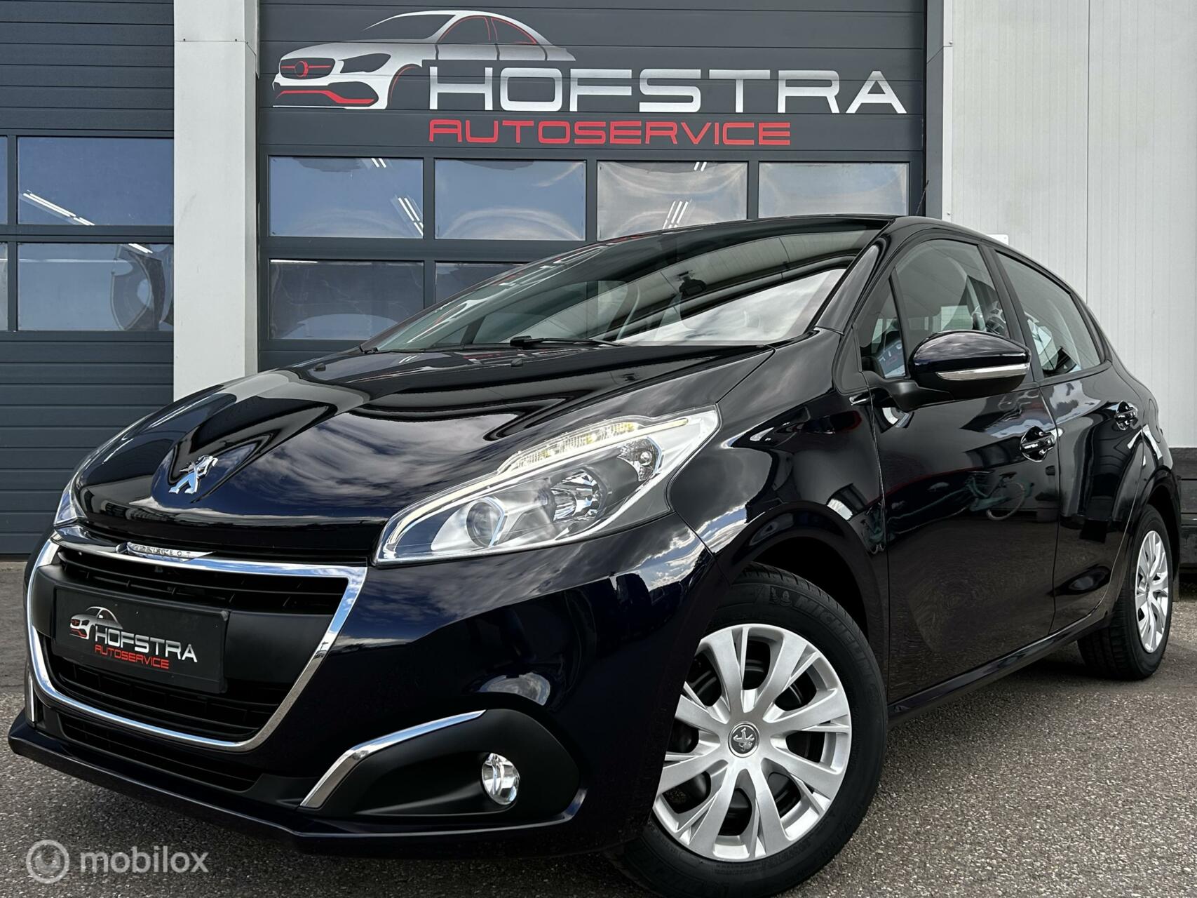 Peugeot 208 1.2 PureTech Blue Lion Navi Cruise Nw D-Riem NAP 2017 - voorkant