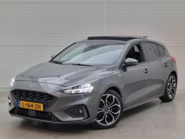 Ford Focus 1.5 EcoBoost ST Line X Business 2021 - voorkant