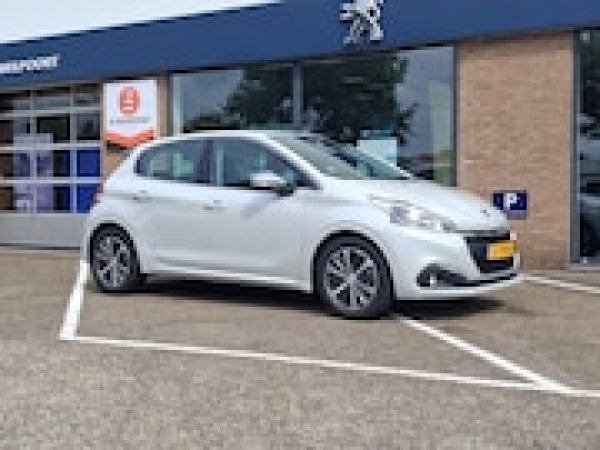 Peugeot 208 1.2 PureTech Allure 2019 - voorkant