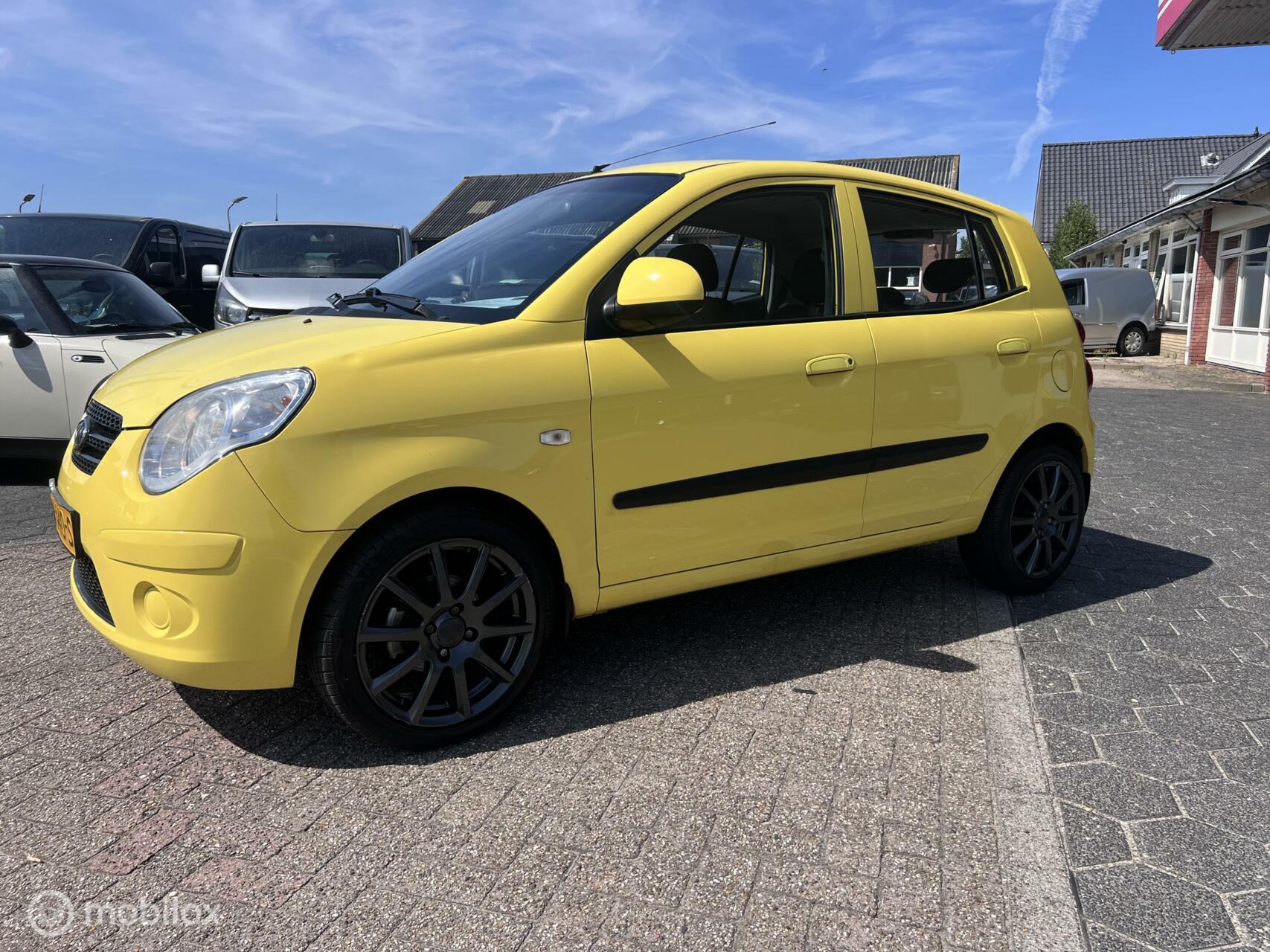 Kia Picanto 1.0 Fifteen 2009 - voorkant