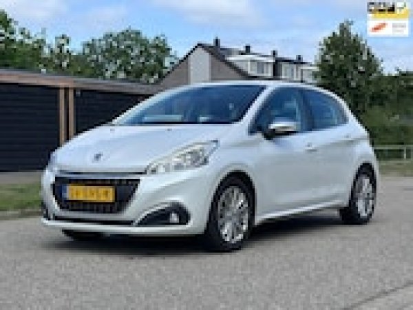 Peugeot 208 1.2 PureTech Allure 2018 - voorkant