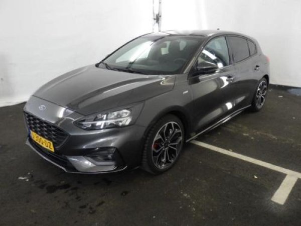 Ford Focus 1.5 EcoBoost ST Line Business 2020 - voorkant