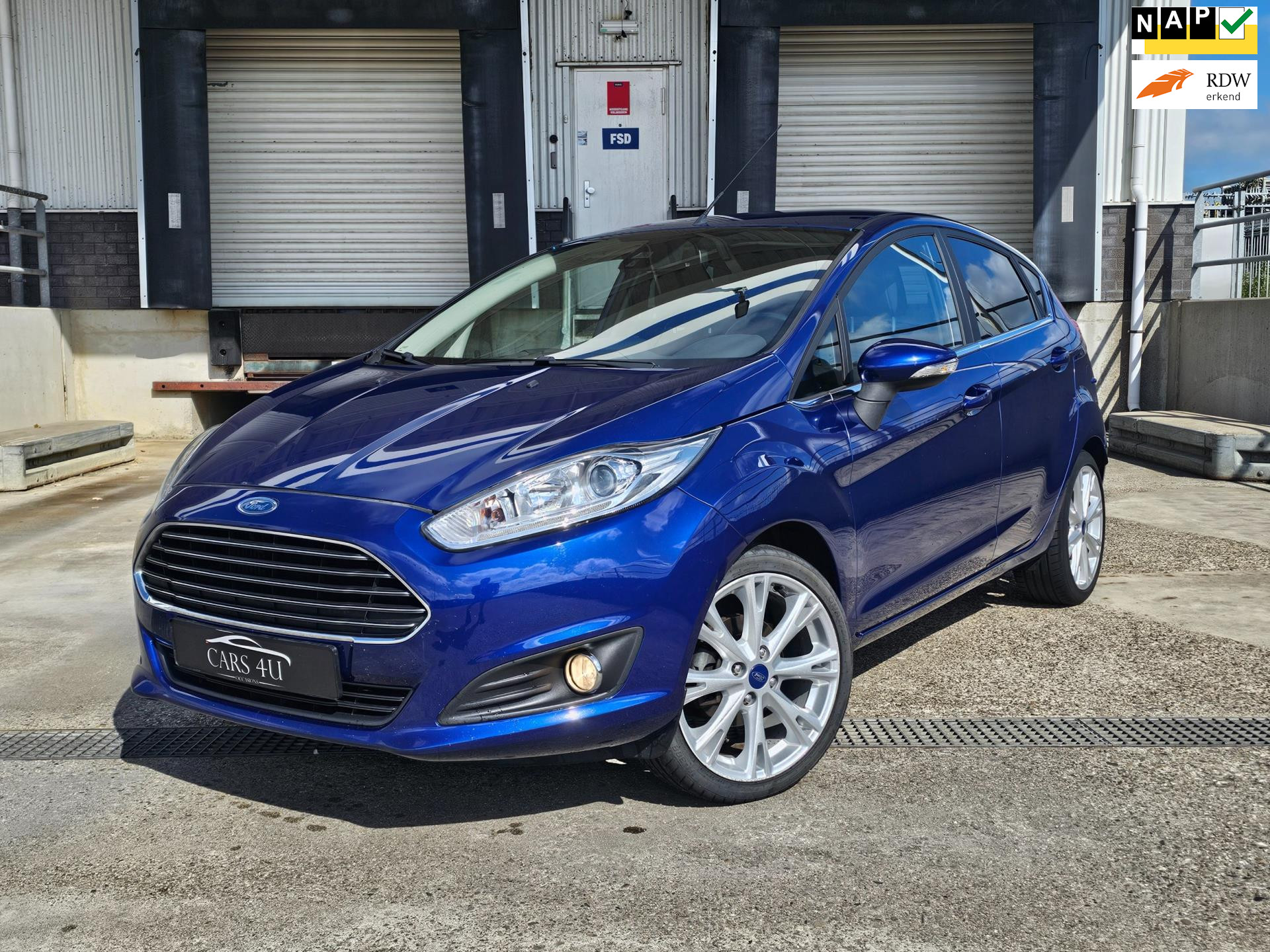 Ford Fiesta 1.0 Titanium navi clima trekhaak 2015 - voorkant