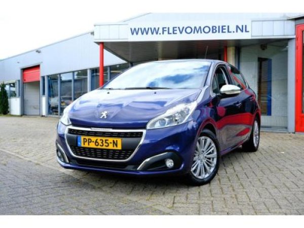 Peugeot 208 1.6 BlueHDi Blue Lease Executive 2017 - voorkant