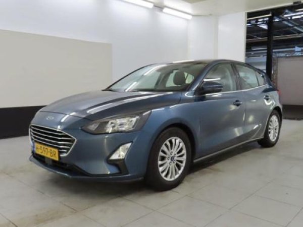 Ford Focus 1.0 EcoBoost Titanium Business 2020 - voorkant