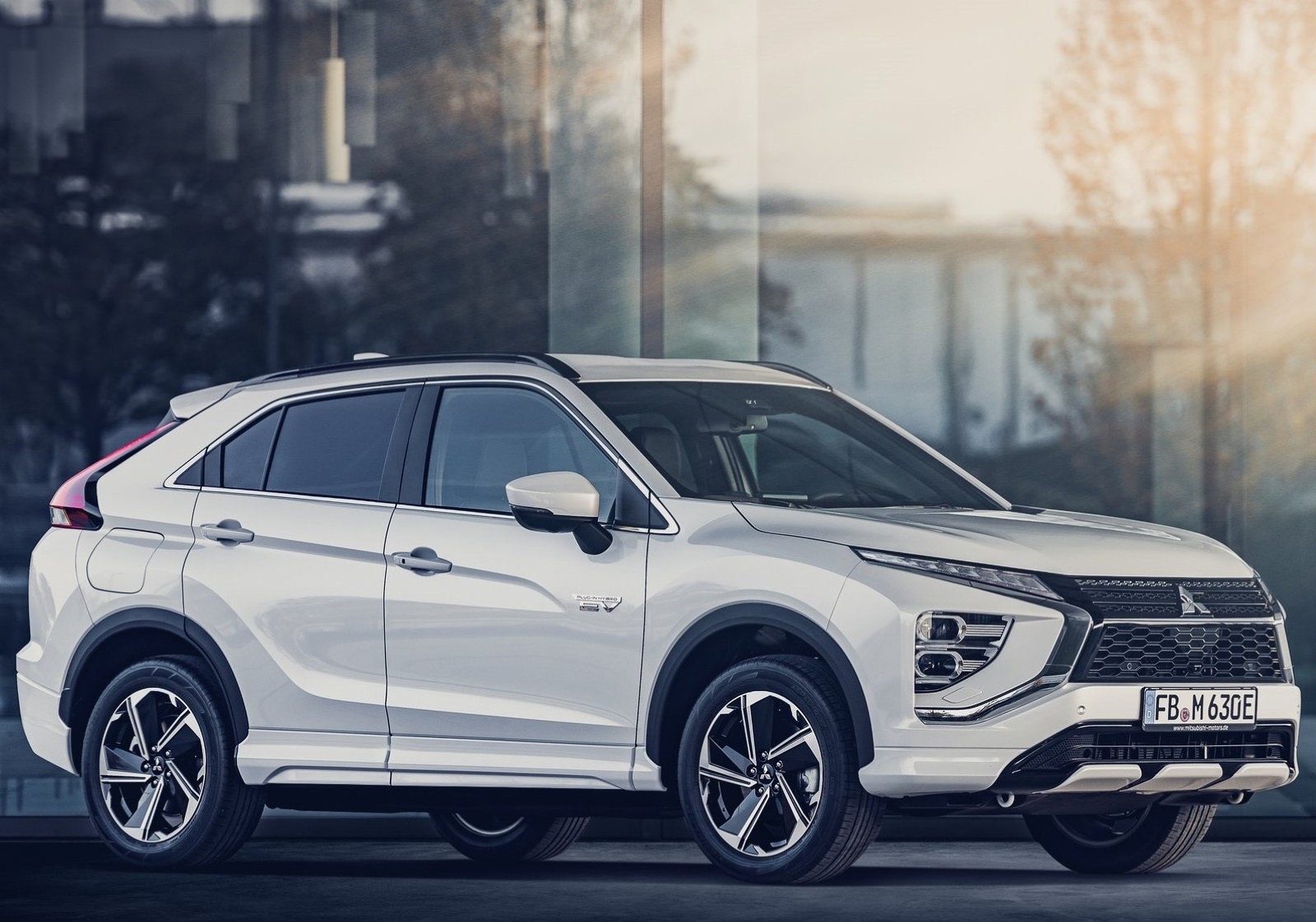 Mitsubishi Eclipse Cross 2.4 PHEV Intense 2021 - voorkant