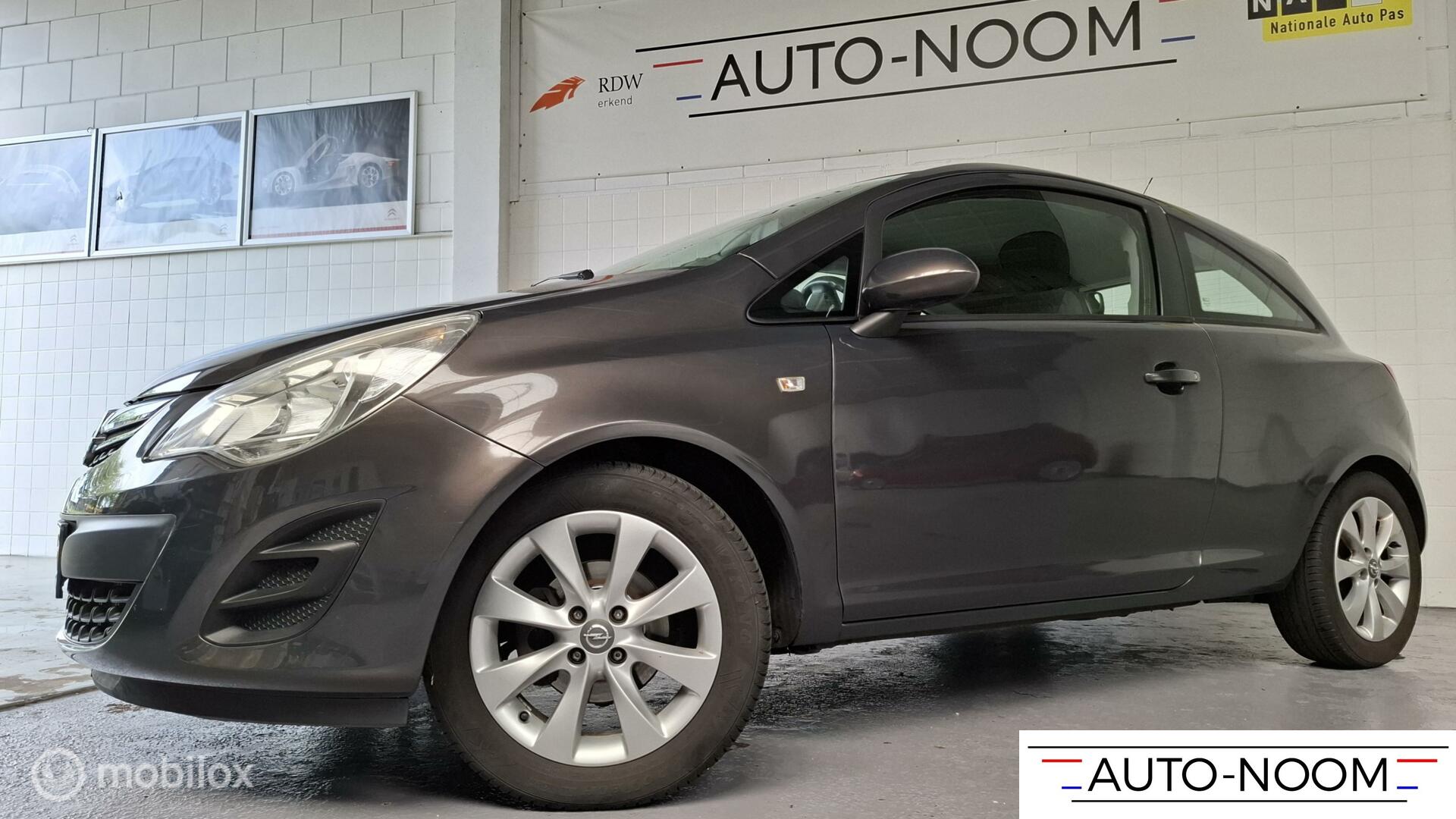 Opel Corsa 1.2 EcoFlex AIRCO/TREKHAAK/CRUISE/ARMSTEUN/LUXE UITVOERING/ADVERTENTIE LEZEN 2013 - voorkant