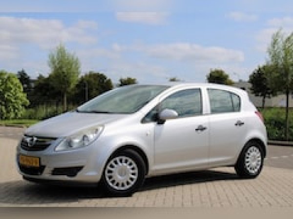 Opel Corsa 1.2-16V Selection 2009 - voorkant