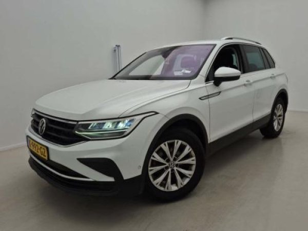Volkswagen Tiguan 1.5 TSI Life Business 2021 - voorkant