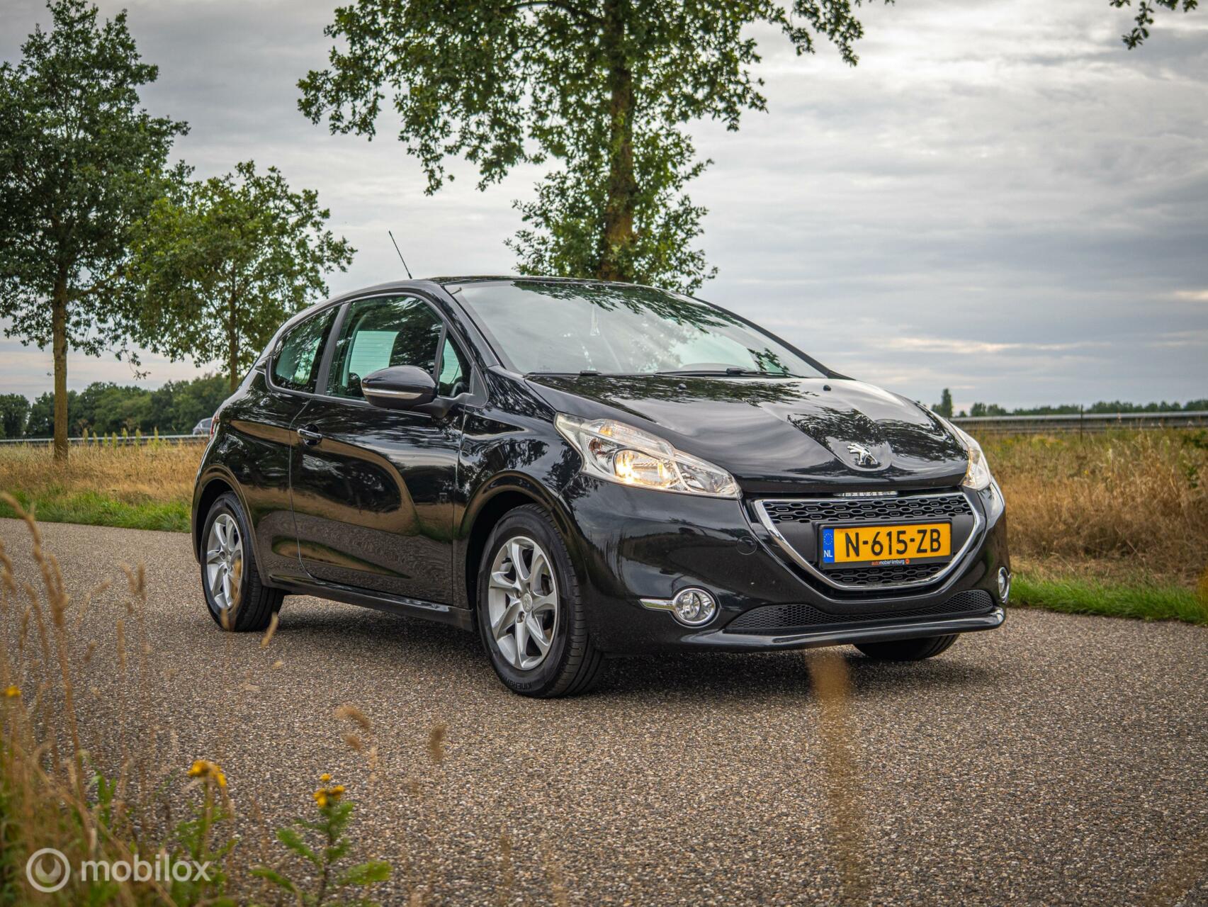 Peugeot 208 1.4 VTi Active 2012 - voorkant