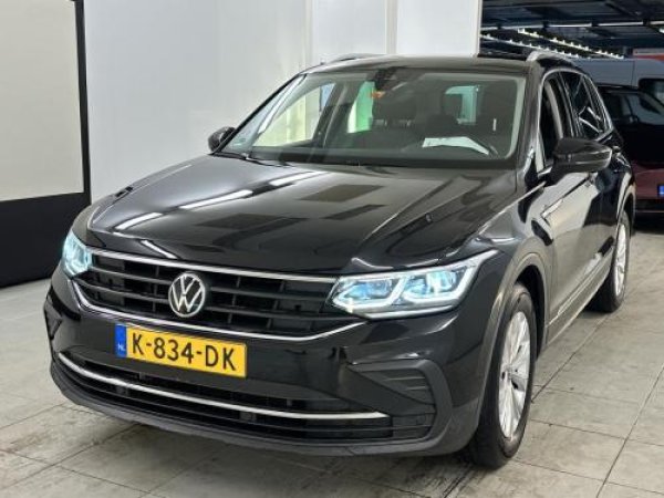 Volkswagen Tiguan 1.5 TSI Life Business 2020 - voorkant