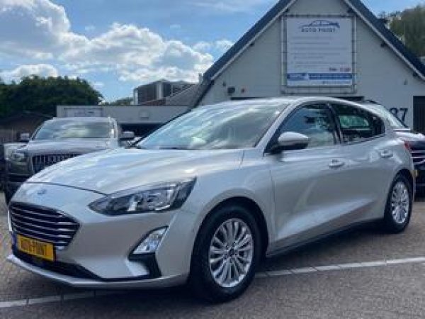 Ford Focus 1.0 EcoBoost Titanium Business 2020 - voorkant