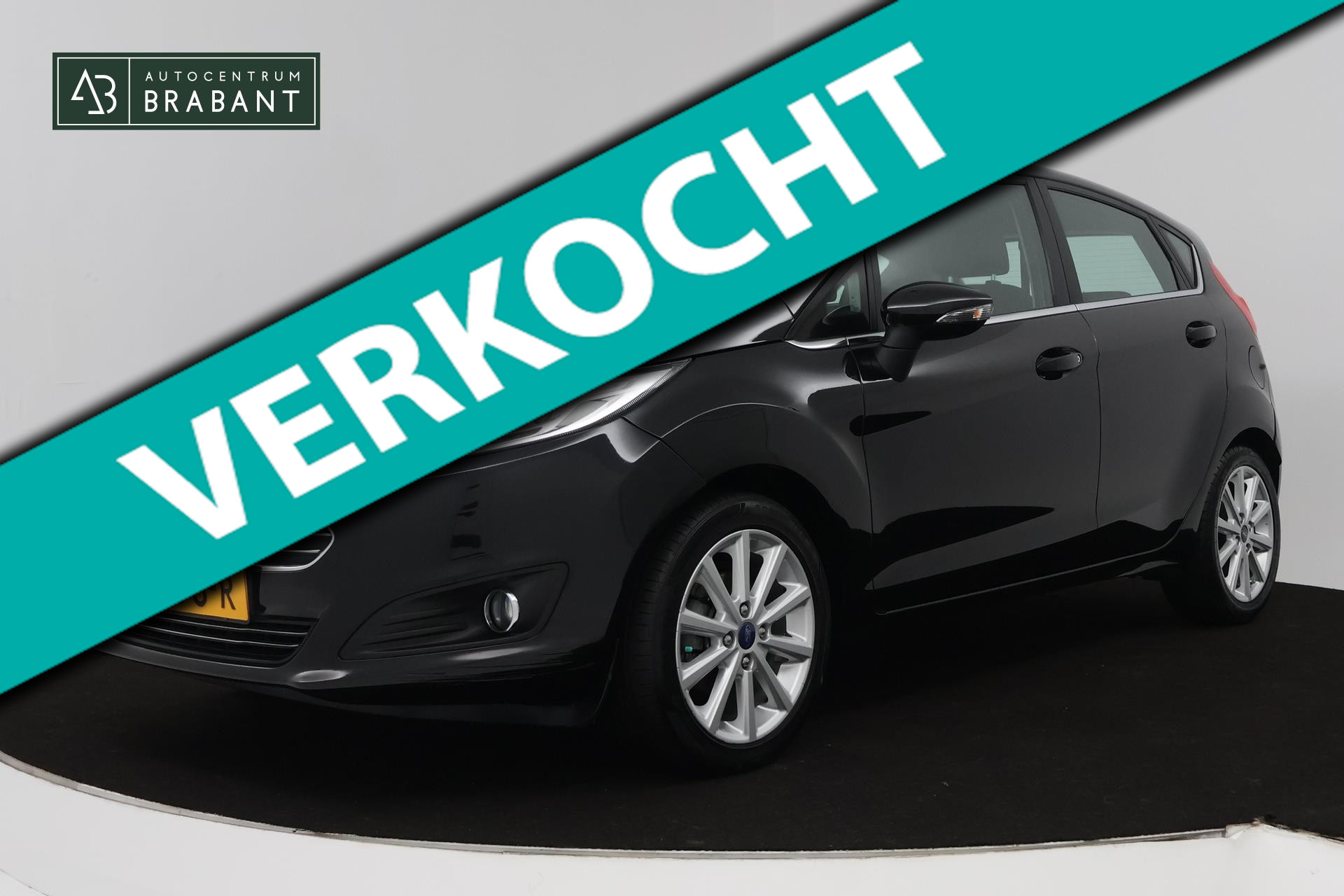 Ford Fiesta 1.0 Titanium (PARKEERSENSOREN, TREKHAAK, CRUISE CONTROL, NAVIGATIE) 2016 - voorkant