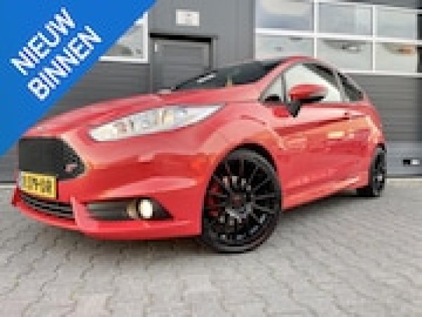 Ford Fiesta 1.6 ST2 2014 - voorkant