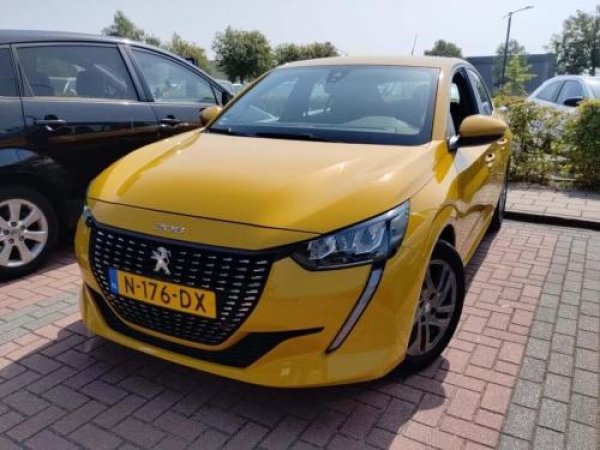 Peugeot 208 1.2 PureTech Active Pack 2021 - voorkant