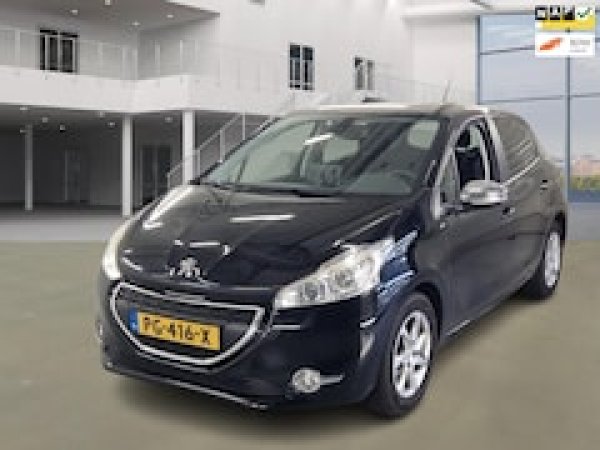 Peugeot 208 1.2 VTi Active 2014 - voorkant
