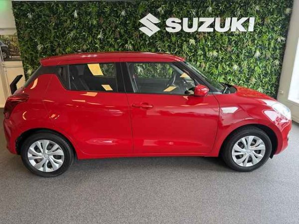 Suzuki Swift 1.2 Comfort 2019 - voorkant